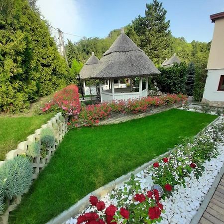 Rozsakert Vendeghaz Bed and Breakfast Szigliget Buitenkant foto