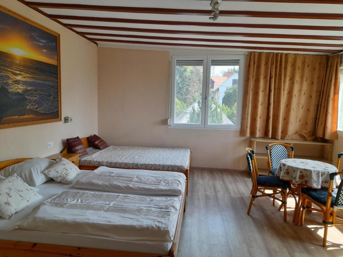 Rozsakert Vendeghaz Bed and Breakfast Szigliget Buitenkant foto