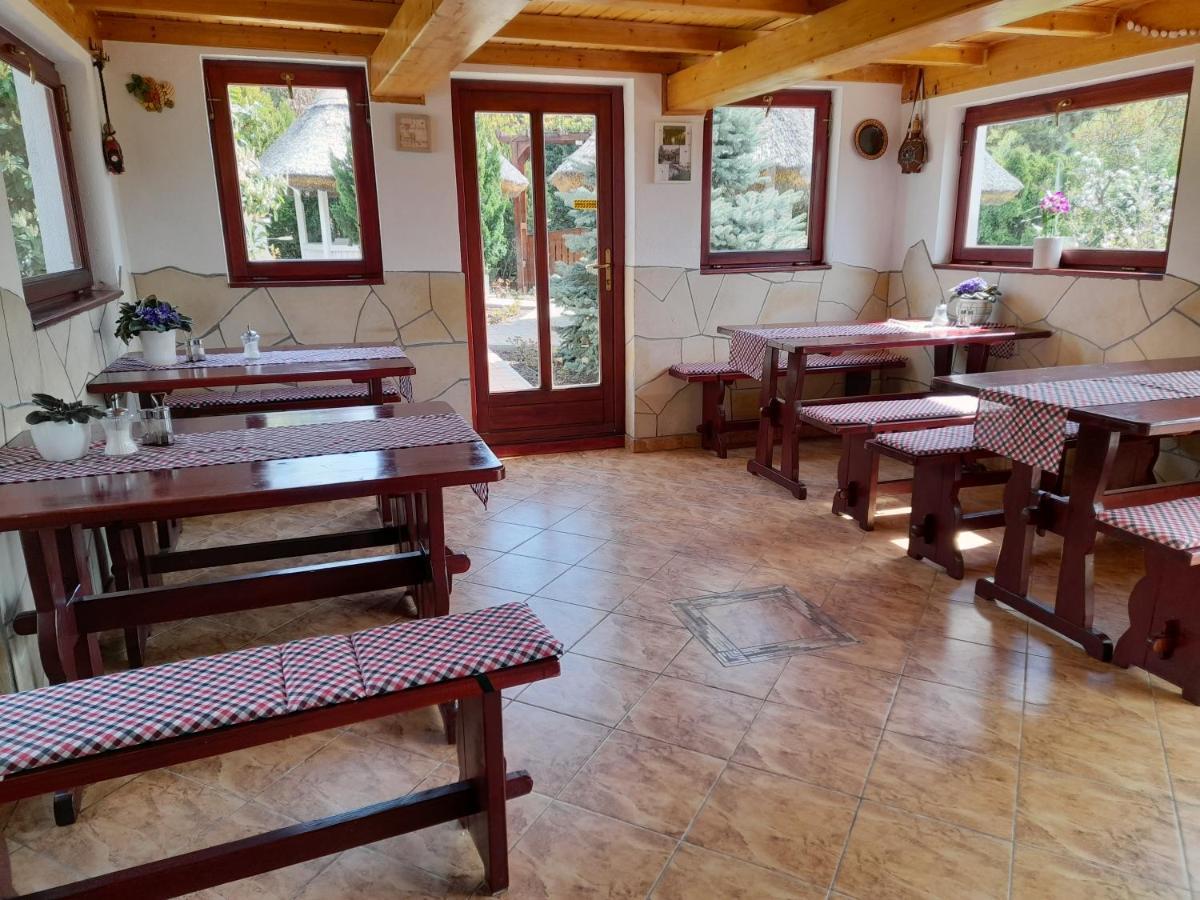 Rozsakert Vendeghaz Bed and Breakfast Szigliget Buitenkant foto