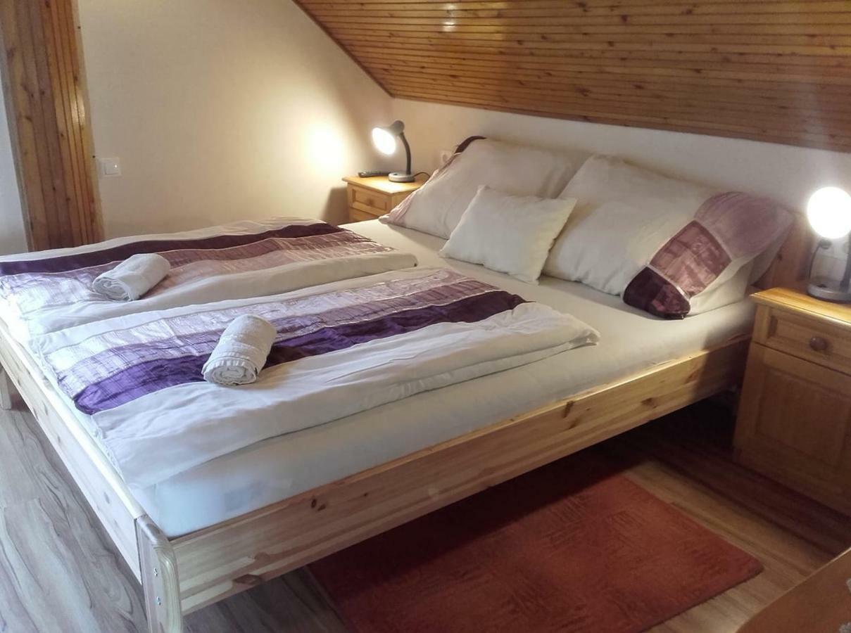 Rozsakert Vendeghaz Bed and Breakfast Szigliget Buitenkant foto